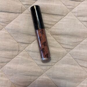 Qveen Boss Gloss in Sugar Daddy